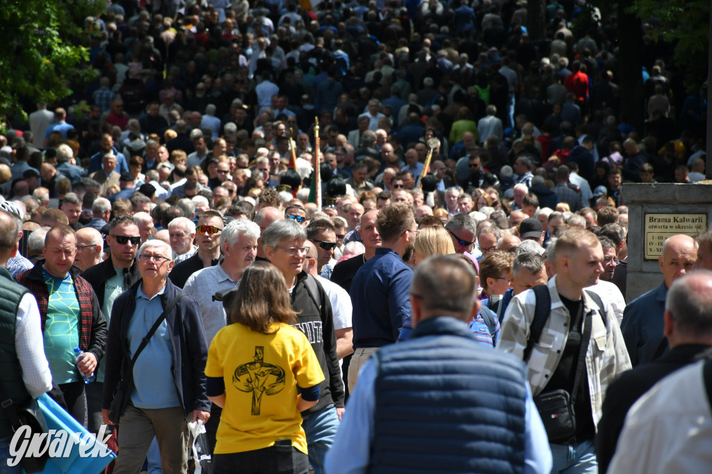 Tysiące pielgrzymów w Piekarach Śląskich