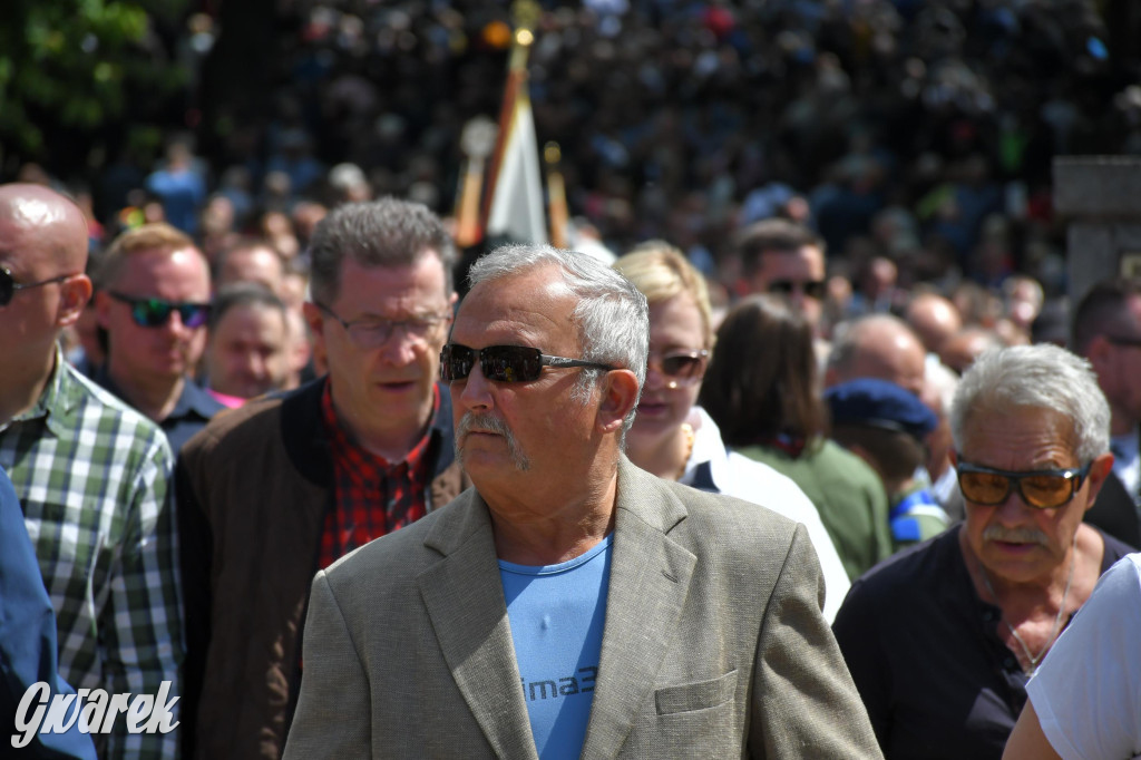 Tysiące pielgrzymów w Piekarach Śląskich