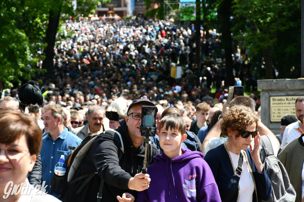 Tysiące pielgrzymów w Piekarach Śląskich