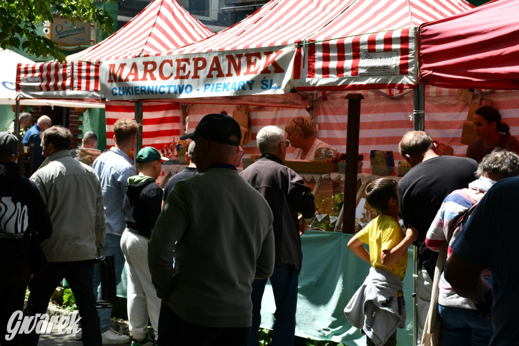 Tysiące pielgrzymów w Piekarach Śląskich