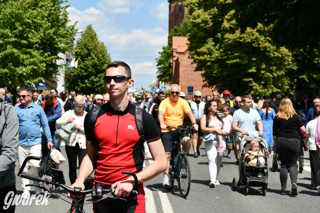Tysiące pielgrzymów w Piekarach Śląskich