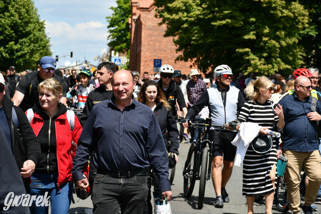 Tysiące pielgrzymów w Piekarach Śląskich