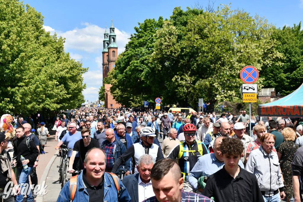 Tysiące pielgrzymów w Piekarach Śląskich