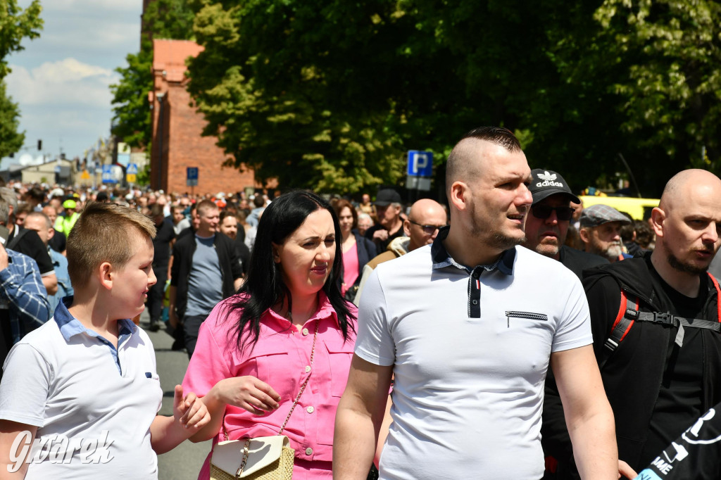 Tysiące pielgrzymów w Piekarach Śląskich