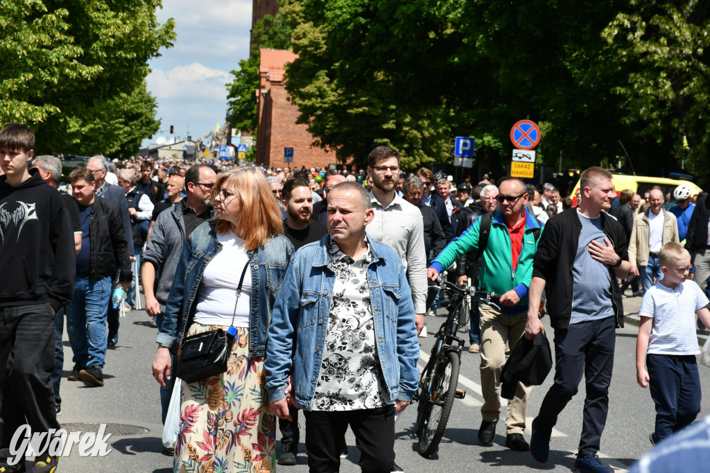 Tysiące pielgrzymów w Piekarach Śląskich