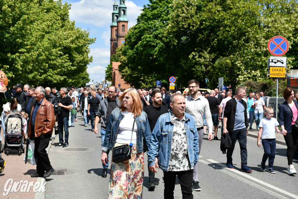 Tysiące pielgrzymów w Piekarach Śląskich