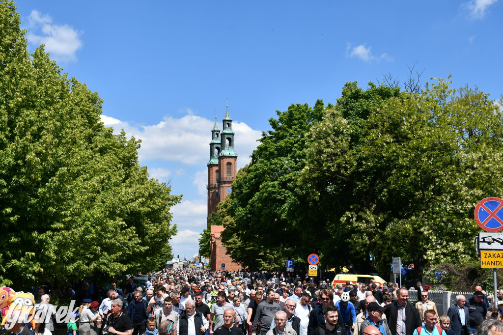Tysiące pielgrzymów w Piekarach Śląskich
