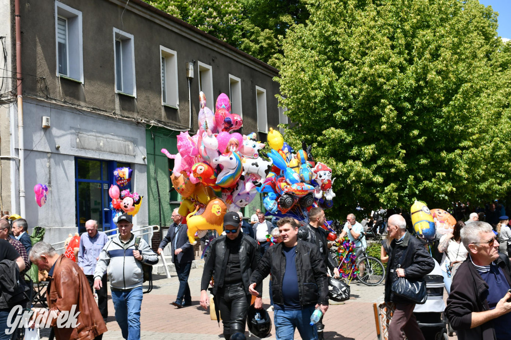 Tysiące pielgrzymów w Piekarach Śląskich