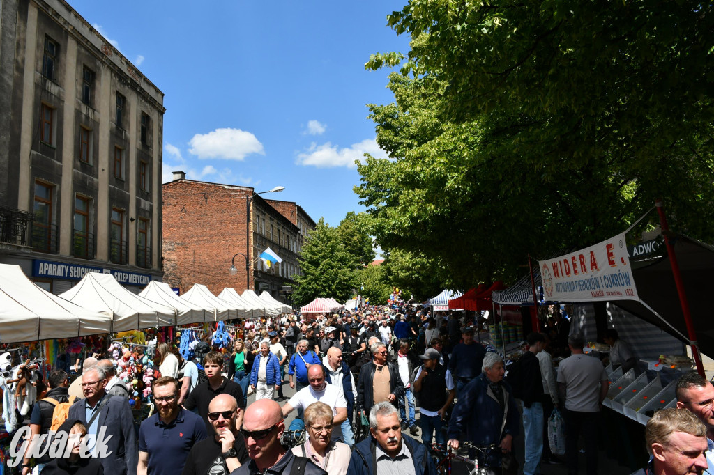 Tysiące pielgrzymów w Piekarach Śląskich