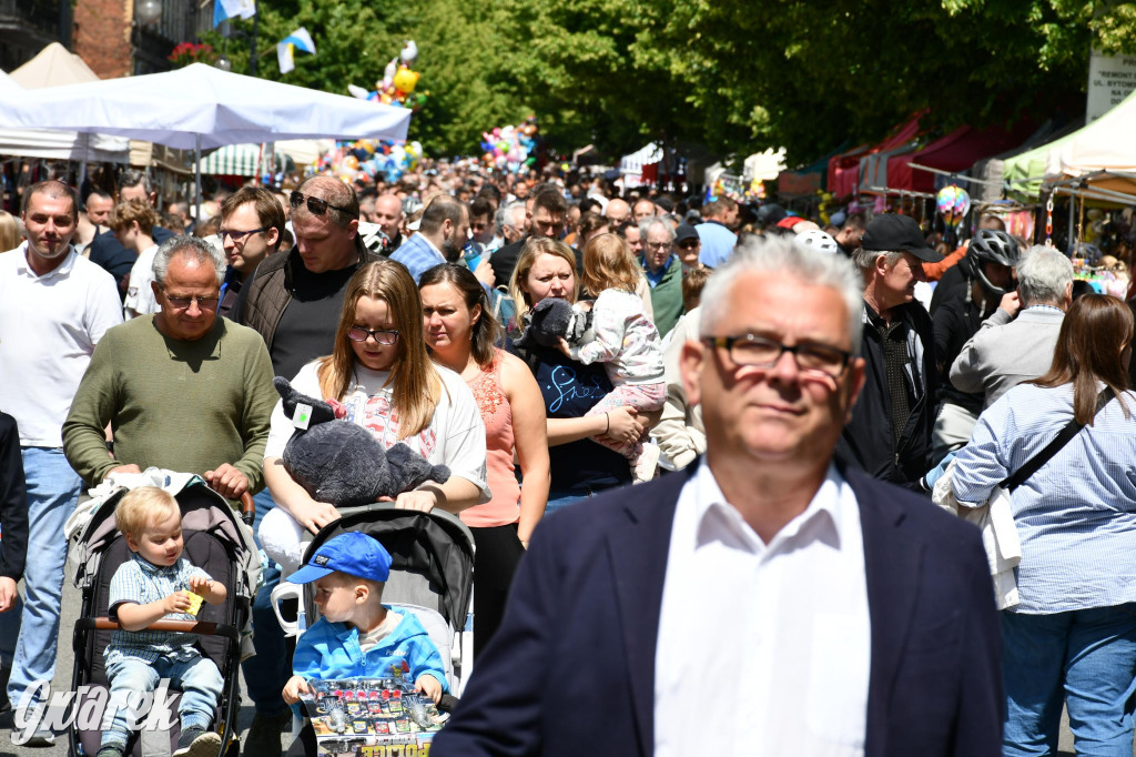 Tysiące pielgrzymów w Piekarach Śląskich