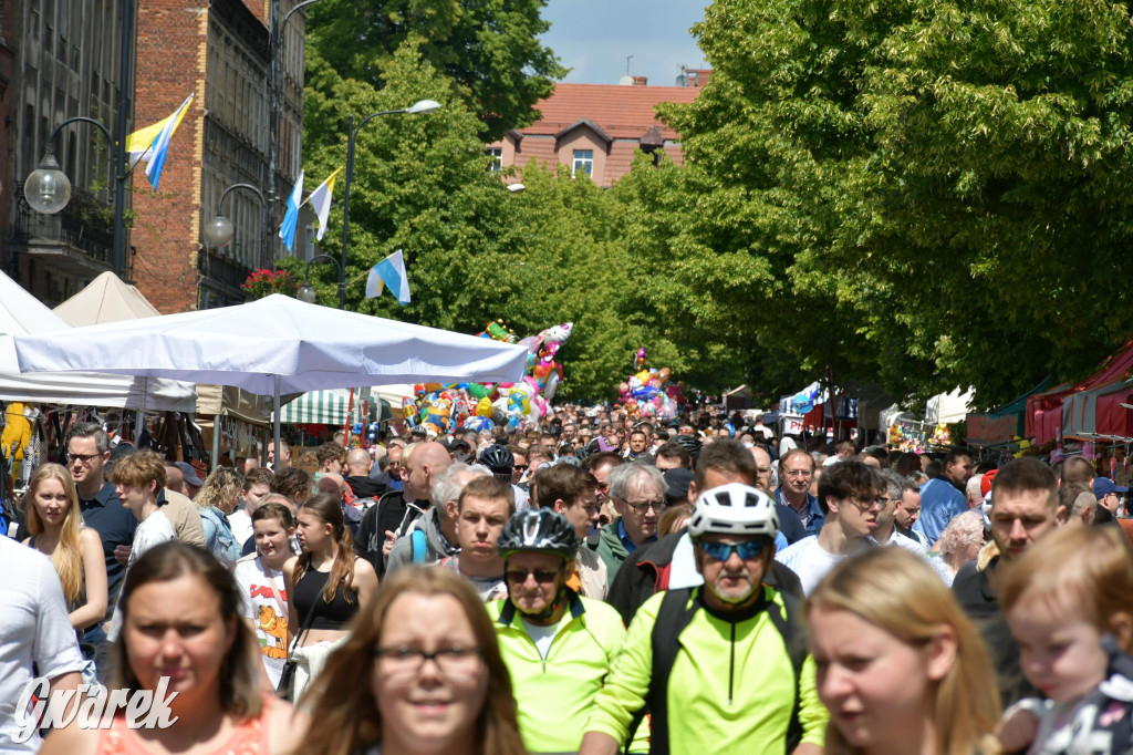 Tysiące pielgrzymów w Piekarach Śląskich