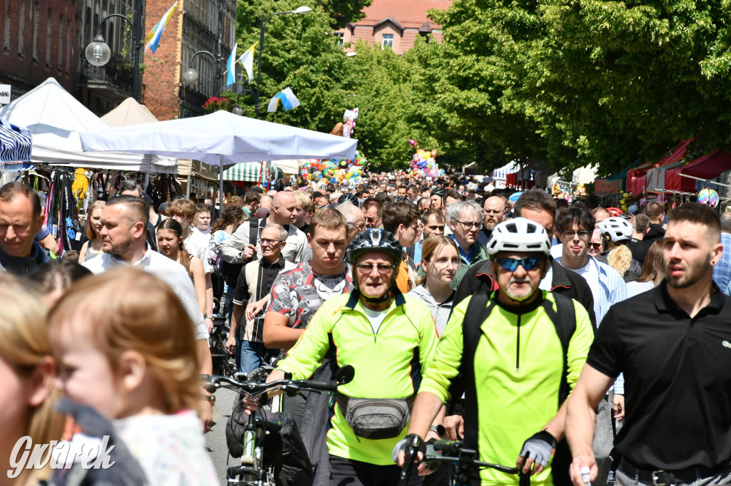 Tysiące pielgrzymów w Piekarach Śląskich