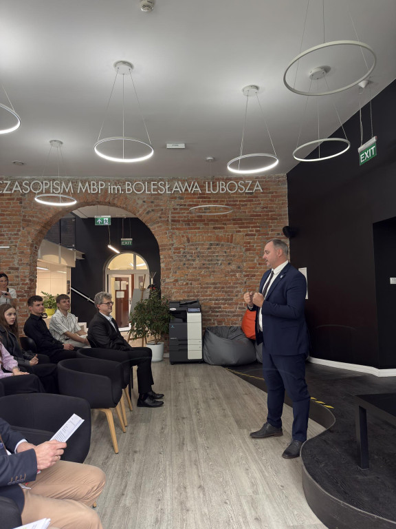 Tarnowskie Góry. Kreatywni z Budowlanki