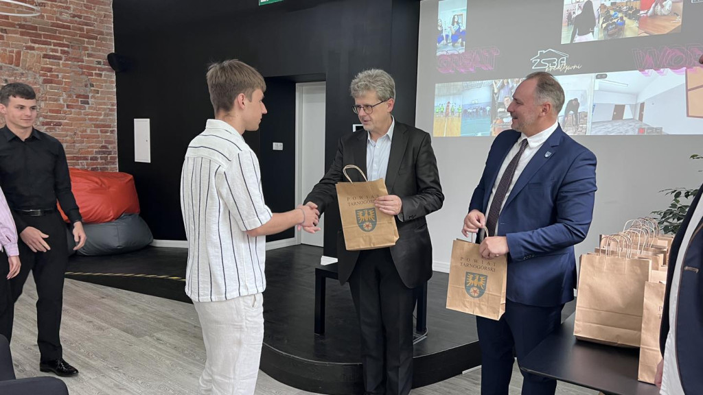 Tarnowskie Góry. Kreatywni z Budowlanki