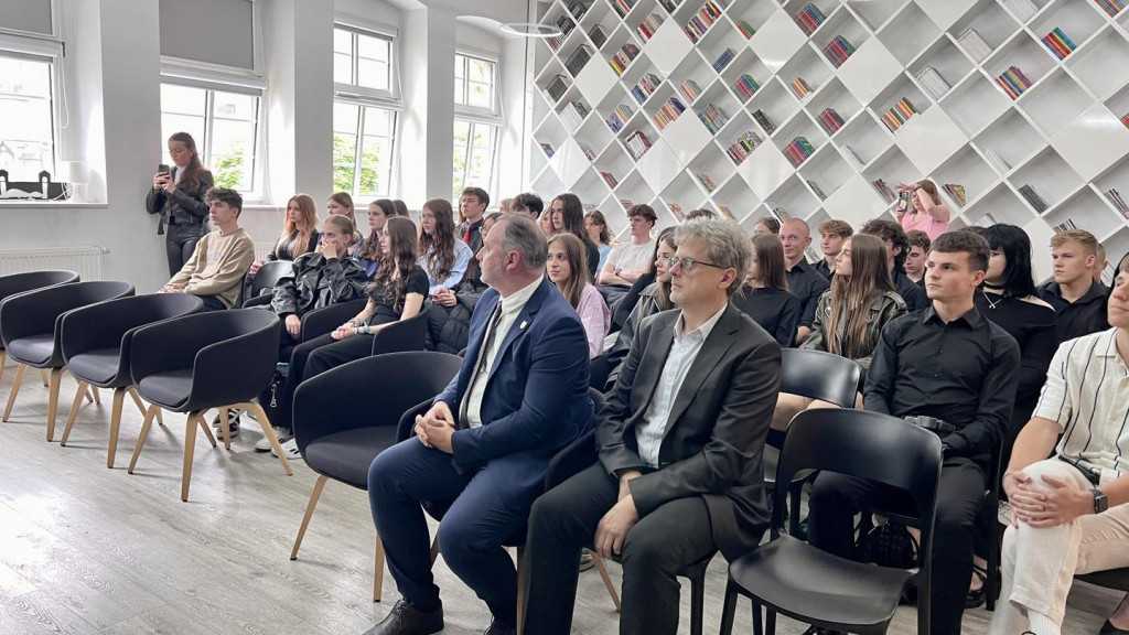 Tarnowskie Góry. Kreatywni z Budowlanki