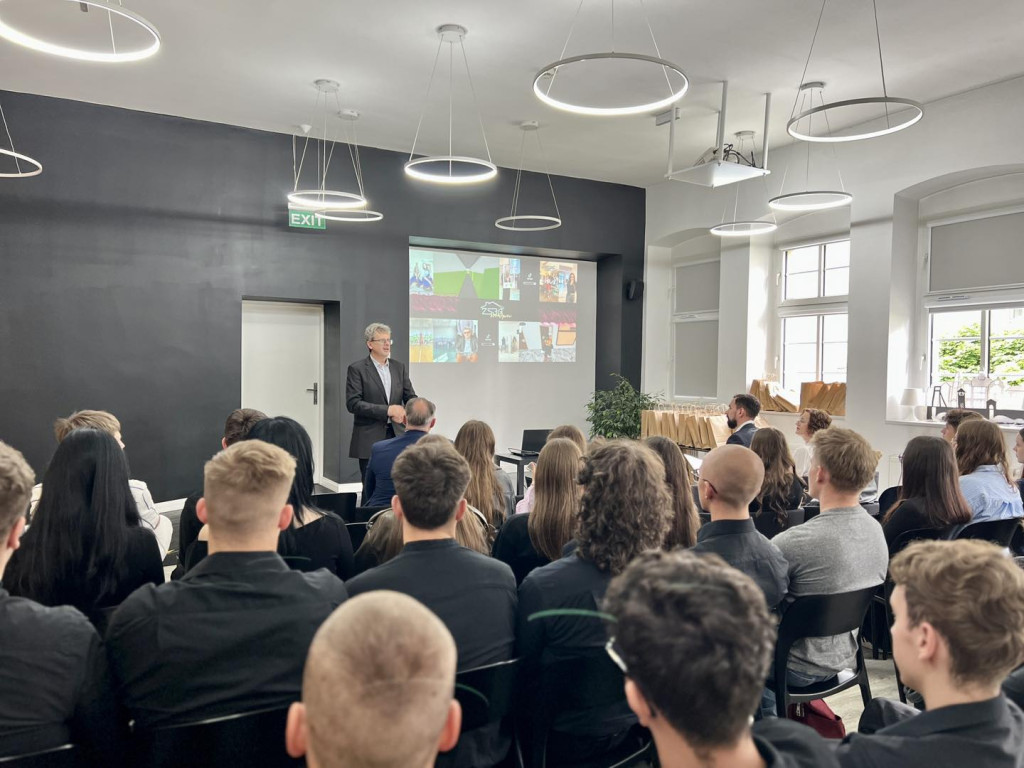 Tarnowskie Góry. Kreatywni z Budowlanki