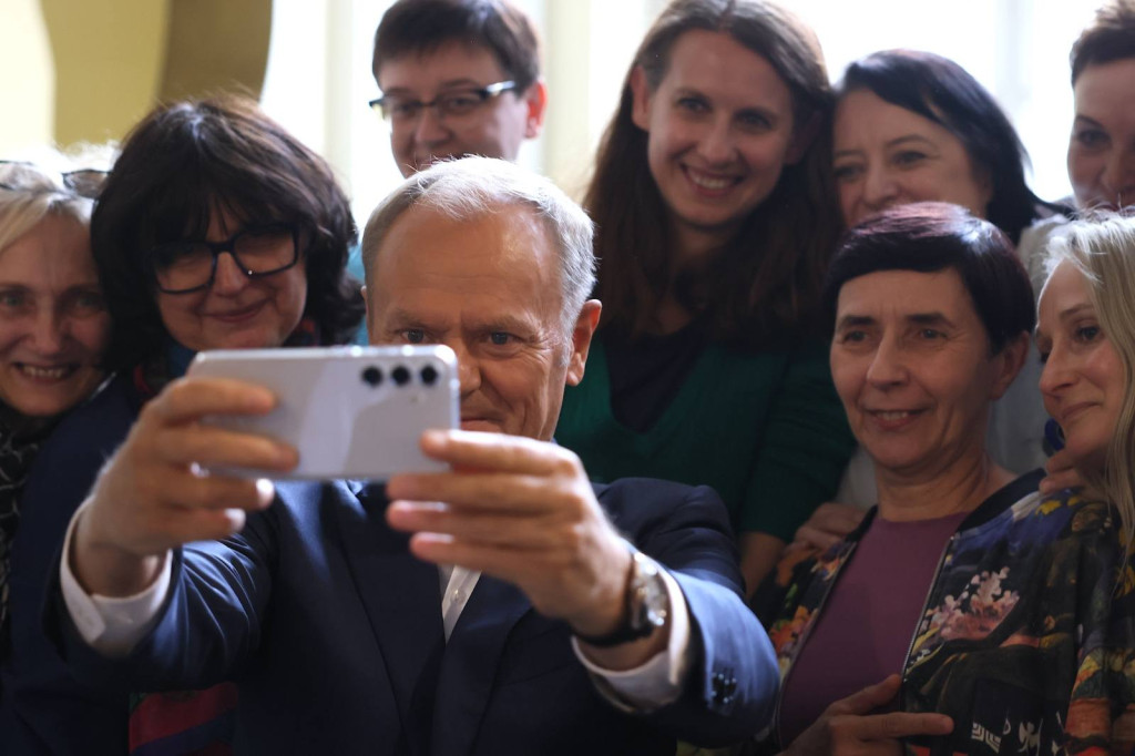 Miasto przejmuje mieszkania po kopalniach. Premier...