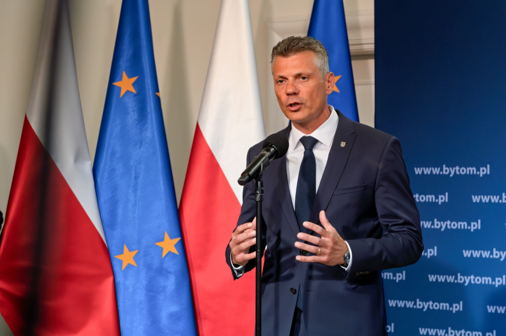 Miasto przejmuje mieszkania po kopalniach. Premier...