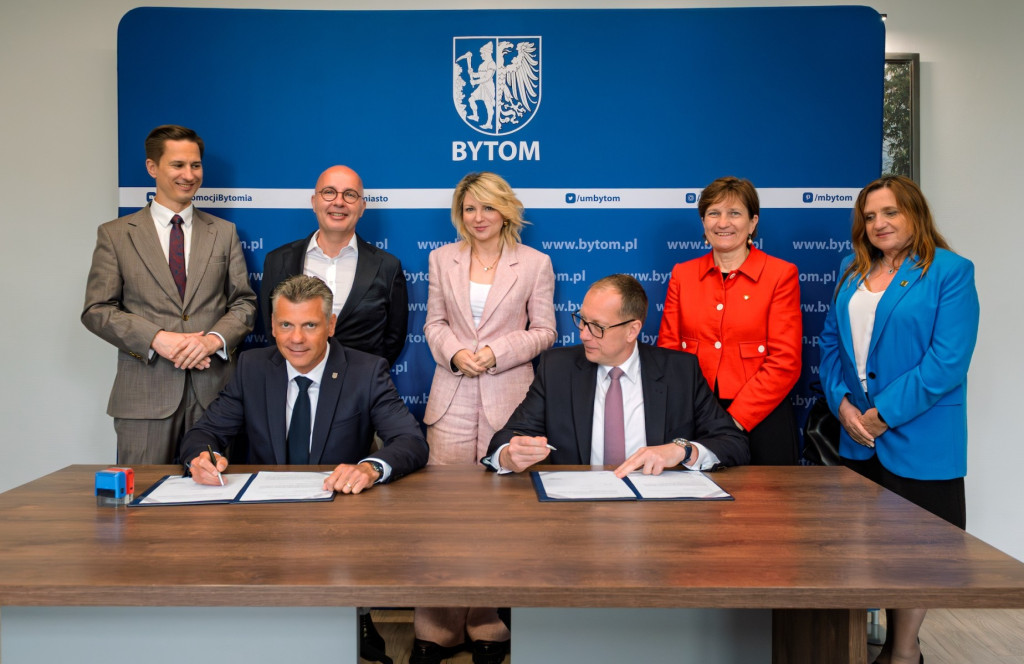 Miasto przejmuje mieszkania po kopalniach. Premier...