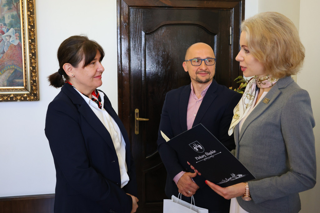 Piekary Śląskie. Gratulacje dla urzędników