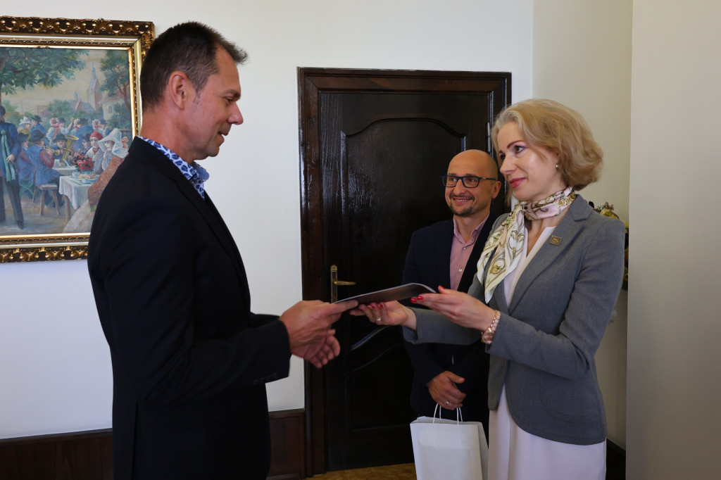 Piekary Śląskie. Gratulacje dla urzędników