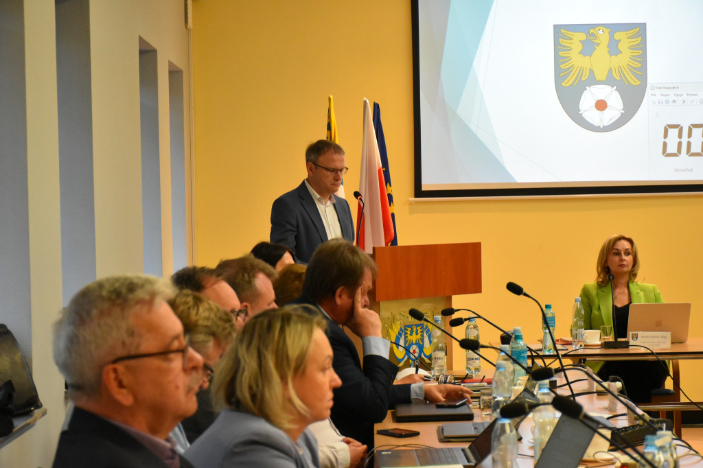 Powiat tarnogórski nie chce rezerwatu w parku Repeckim