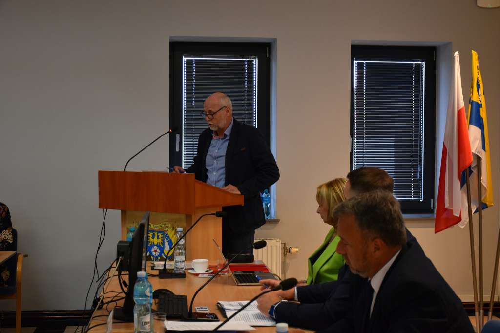 Powiat tarnogórski nie chce rezerwatu w parku Repeckim