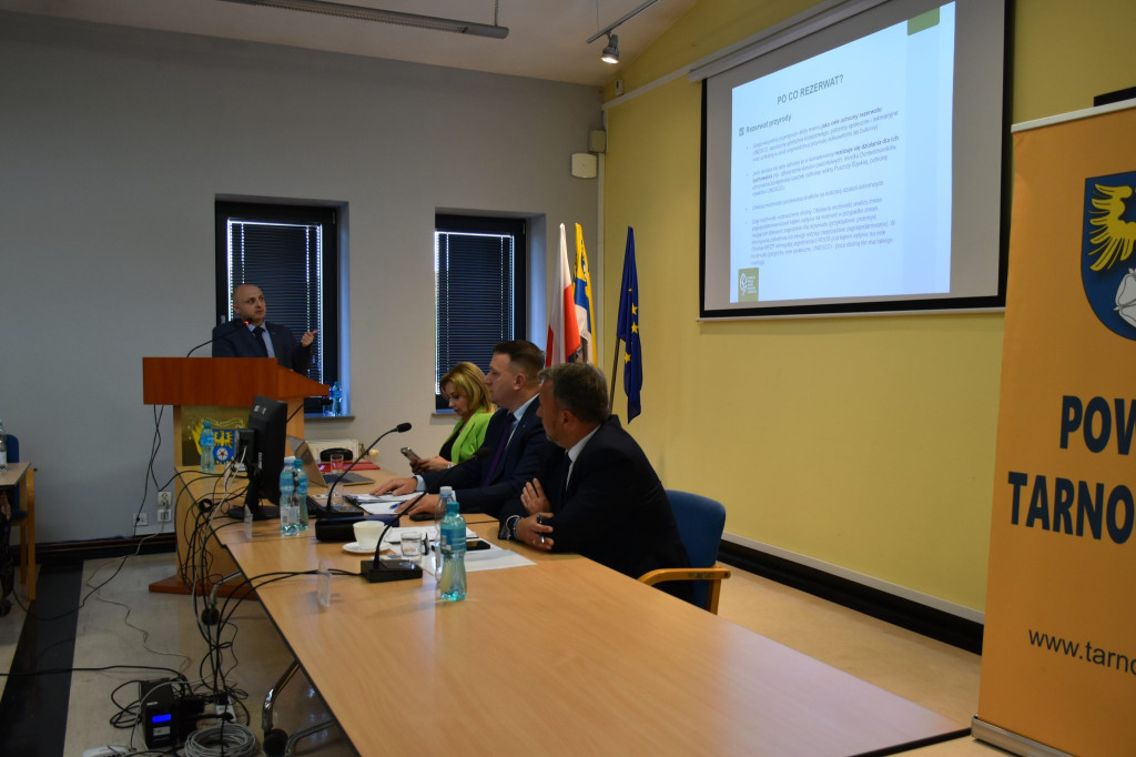 Powiat tarnogórski nie chce rezerwatu w parku Repeckim