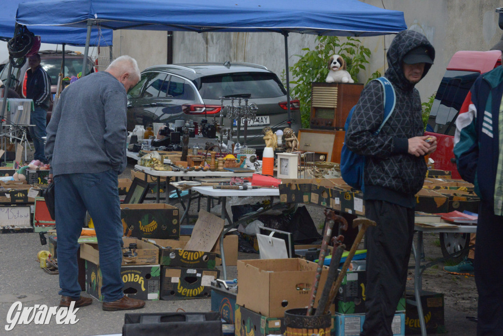 Tarnowskie Góry. Pierwszy w tym roku pchli targ