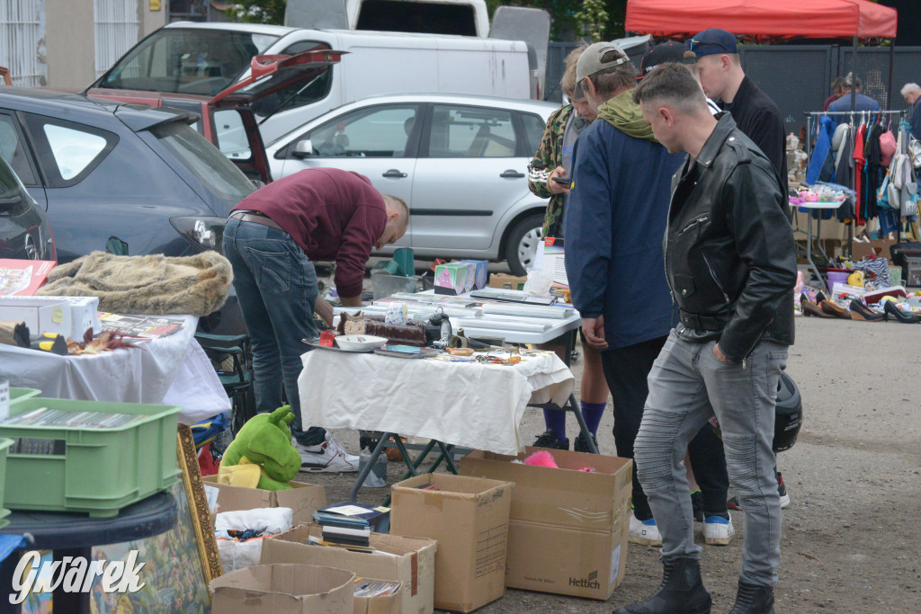Tarnowskie Góry. Pierwszy w tym roku pchli targ