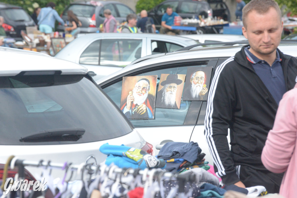 Tarnowskie Góry. Pierwszy w tym roku pchli targ