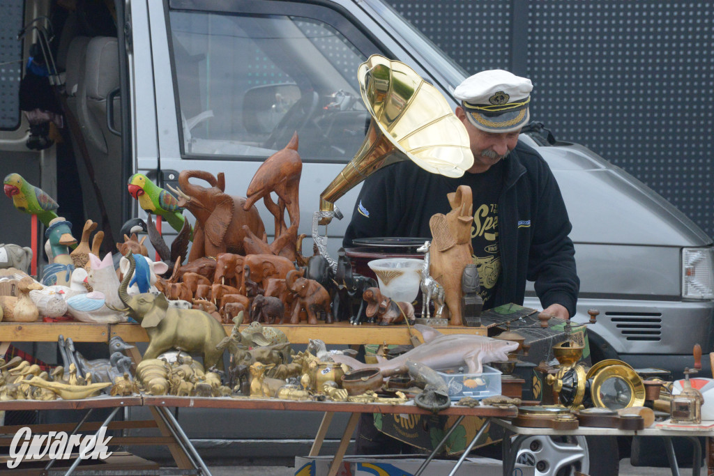 Tarnowskie Góry. Pierwszy w tym roku pchli targ
