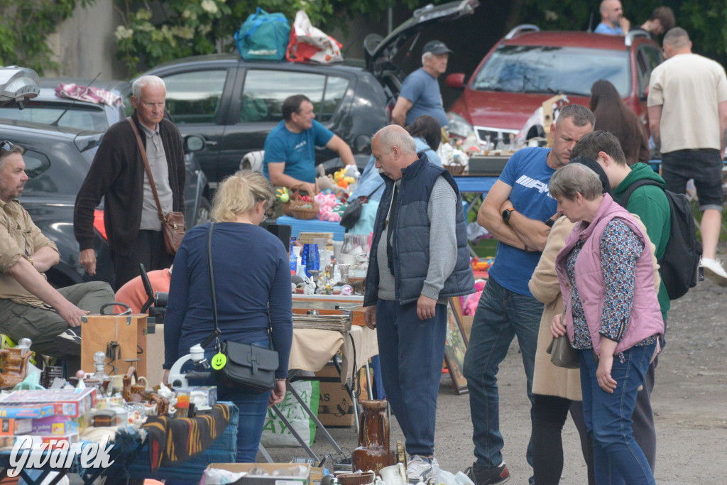 Tarnowskie Góry. Pierwszy w tym roku pchli targ