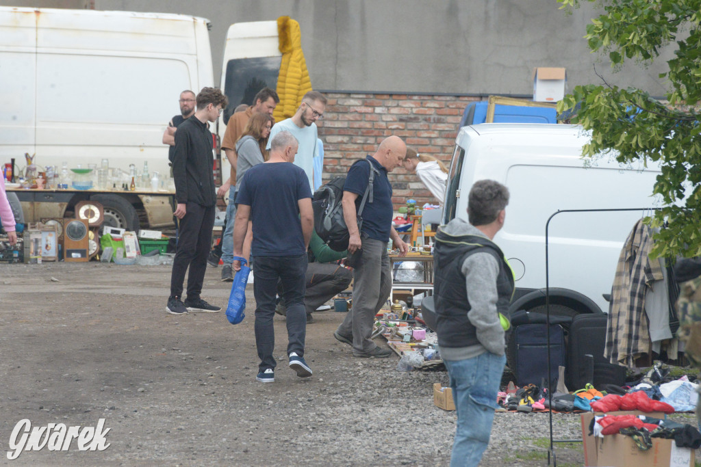 Tarnowskie Góry. Pierwszy w tym roku pchli targ