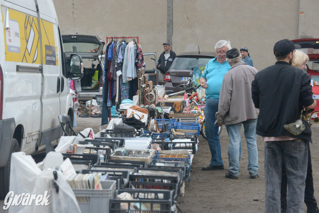 Tarnowskie Góry. Pierwszy w tym roku pchli targ