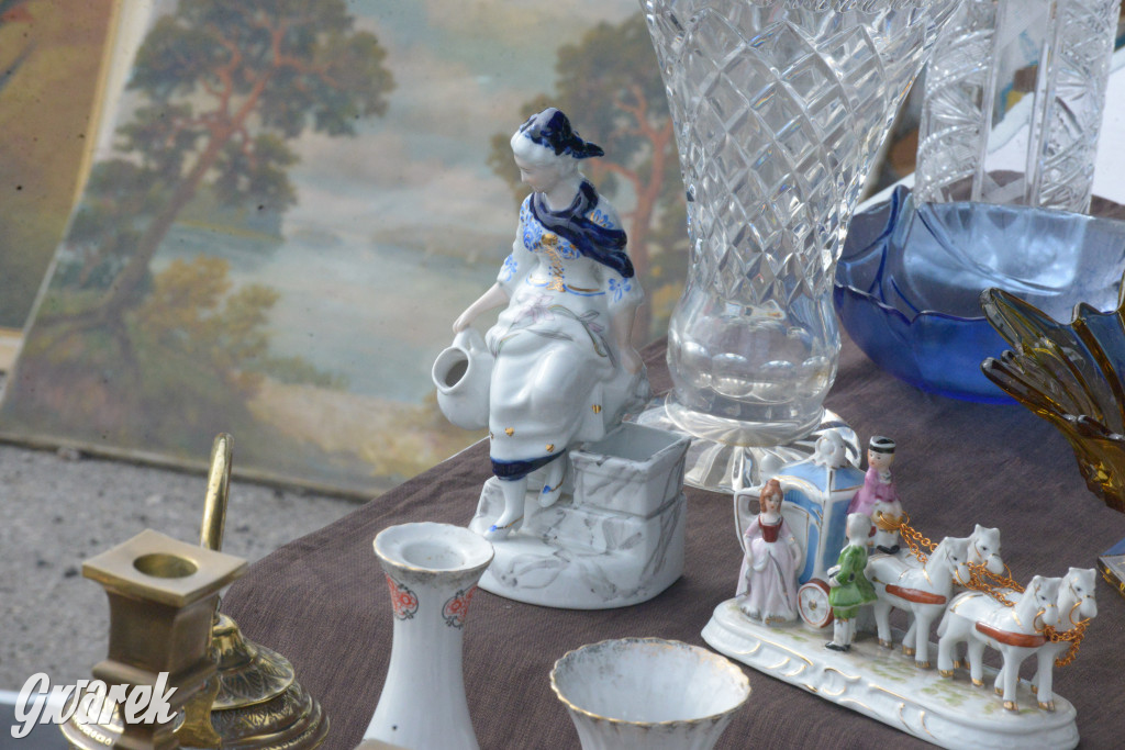 Tarnowskie Góry. Pierwszy w tym roku pchli targ