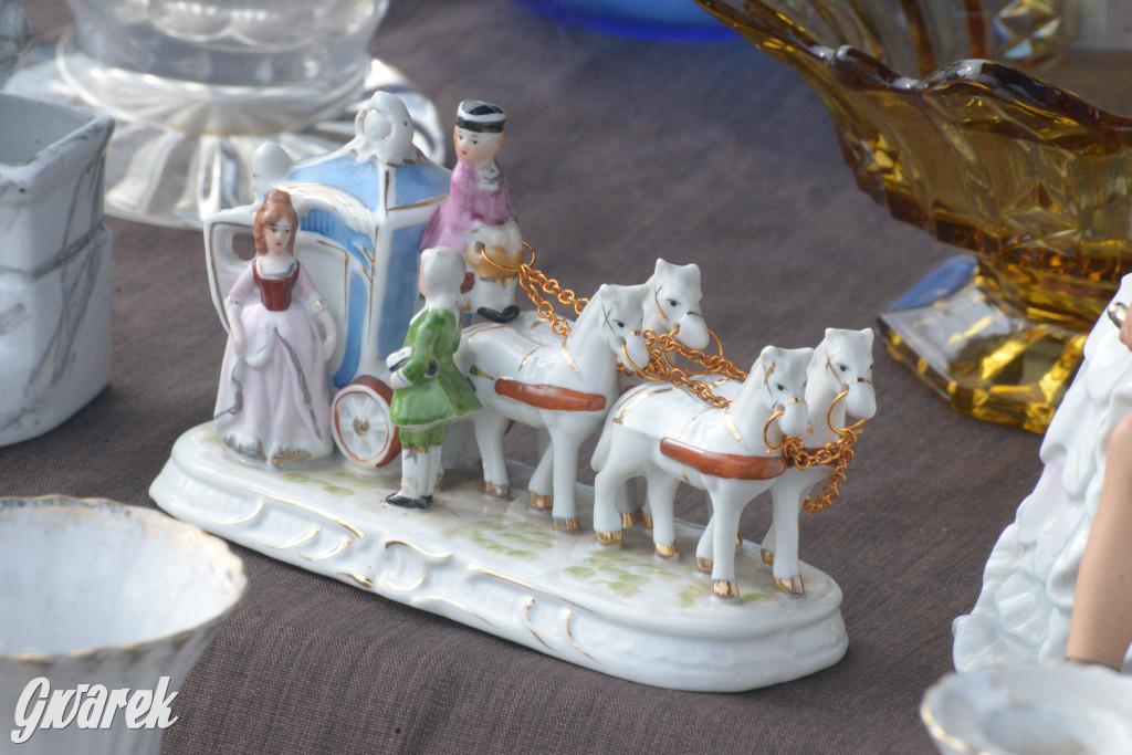 Tarnowskie Góry. Pierwszy w tym roku pchli targ