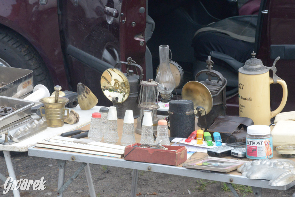 Tarnowskie Góry. Pierwszy w tym roku pchli targ