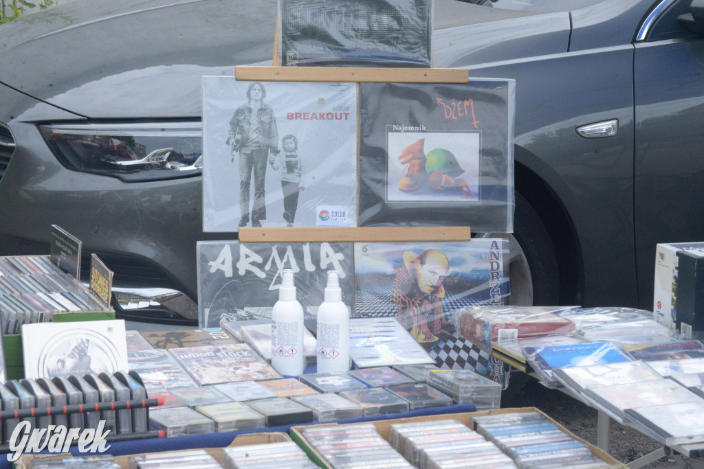 Tarnowskie Góry. Pierwszy w tym roku pchli targ