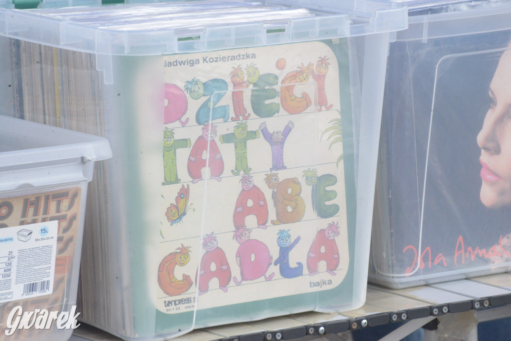 Tarnowskie Góry. Pierwszy w tym roku pchli targ