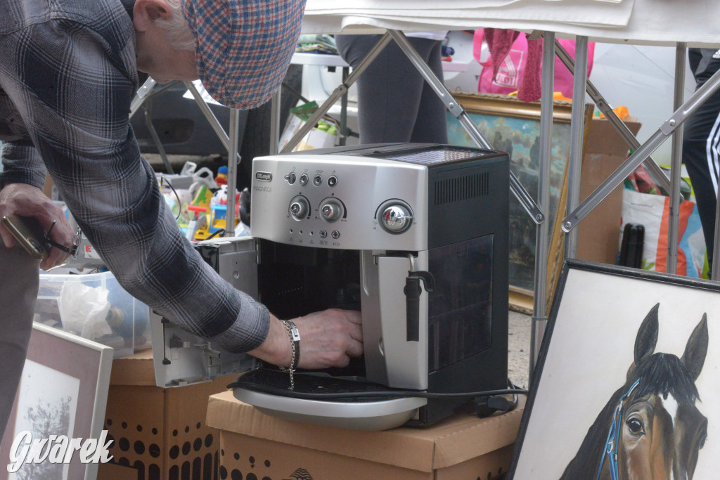 Tarnowskie Góry. Pierwszy w tym roku pchli targ