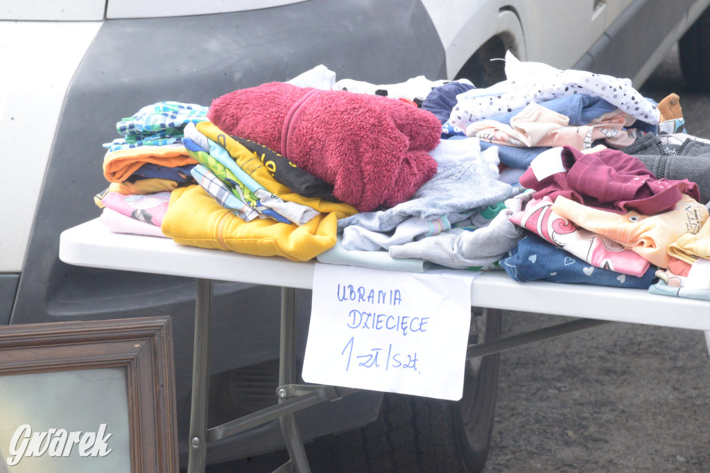 Tarnowskie Góry. Pierwszy w tym roku pchli targ