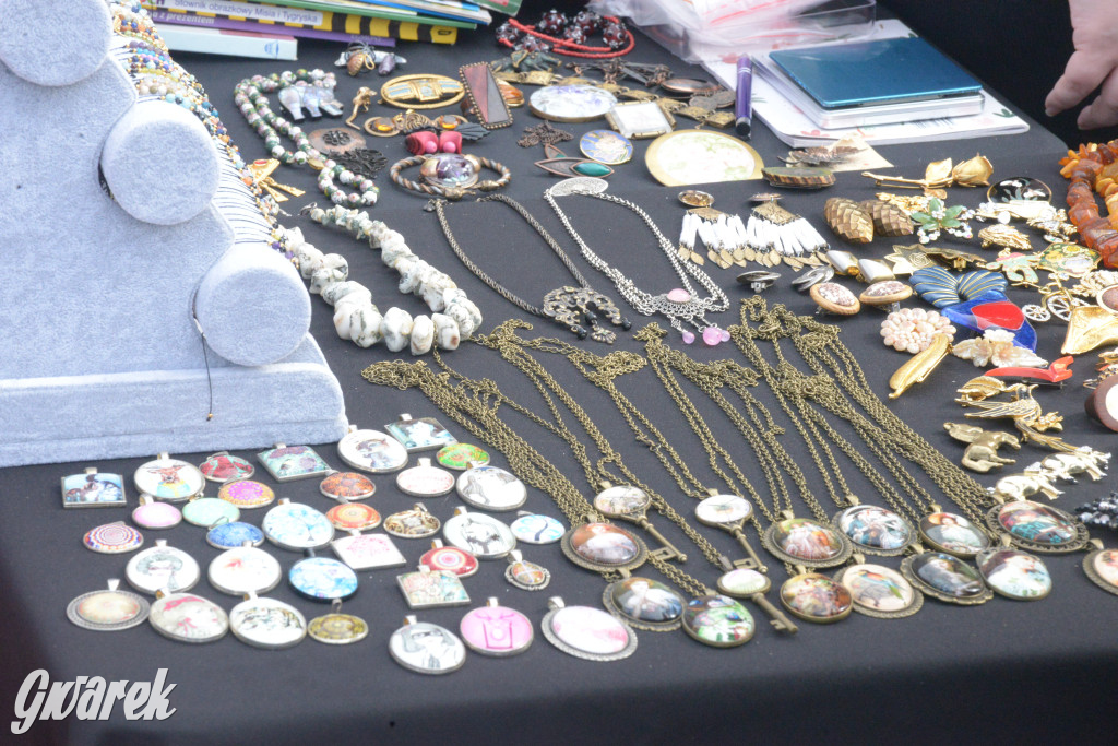 Tarnowskie Góry. Pierwszy w tym roku pchli targ