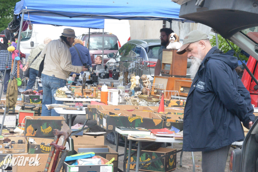 Tarnowskie Góry. Pierwszy w tym roku pchli targ