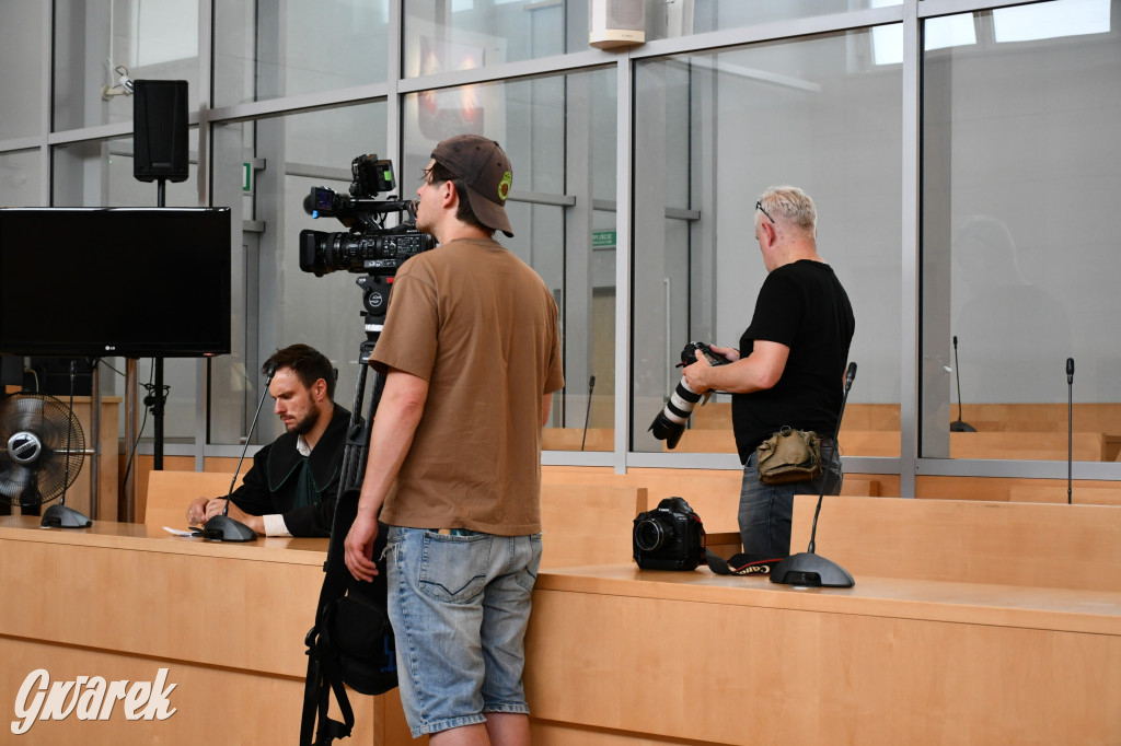 Brutalnie zabił 18-latkę, o jej życie rzucił monetą