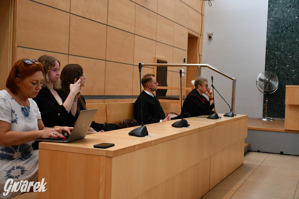 Brutalnie zabił 18-latkę, o jej życie rzucił monetą