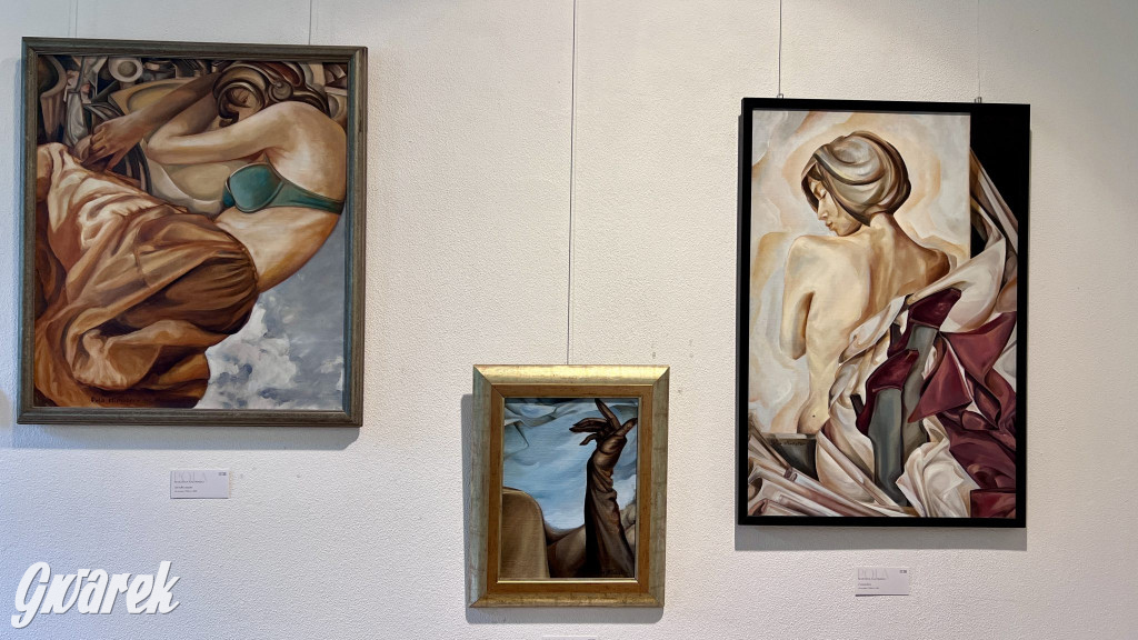 Cukier w kieszeniach - o kobiecości, która bywa bronią, wspomnieniem i dotykiem