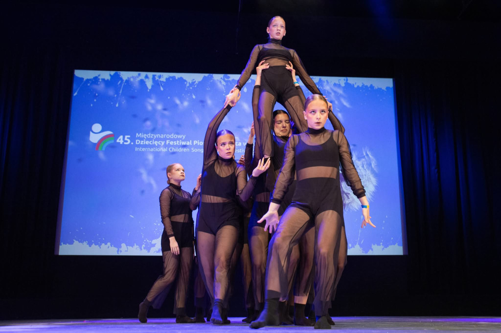 Brawa dla naszych tancerek! Sukcesy w Koninie