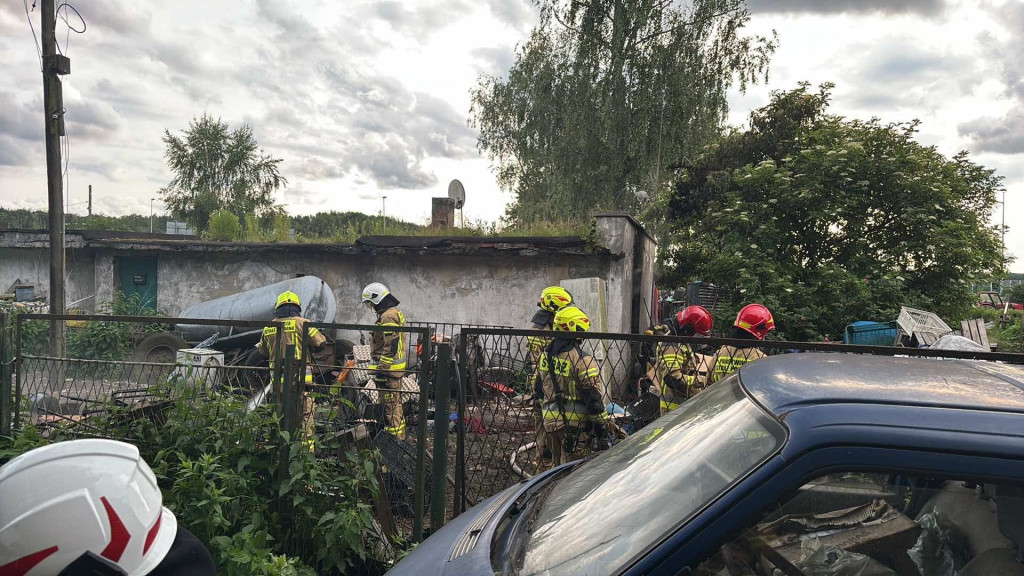 Pożar w Szałszy. Na miejscu 8 zastępów straży
