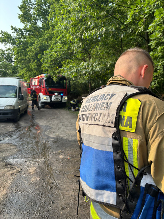 Pożar w Szałszy. Na miejscu 8 zastępów straży